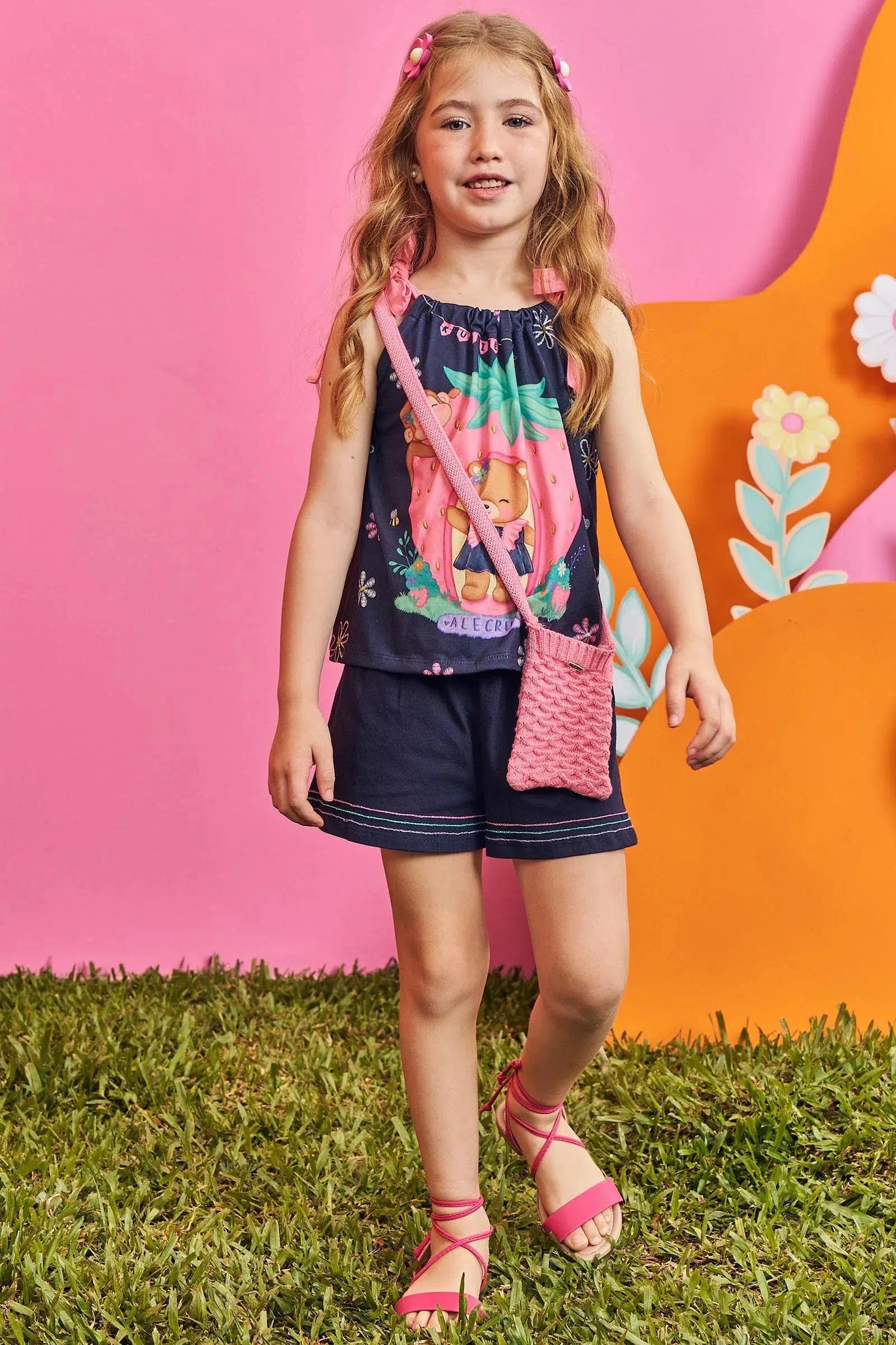 Conjunto Blusa Boxy e Shorts em Malha Fresh. Acompanha Bolsa em Tricô. 74693 Kukiê