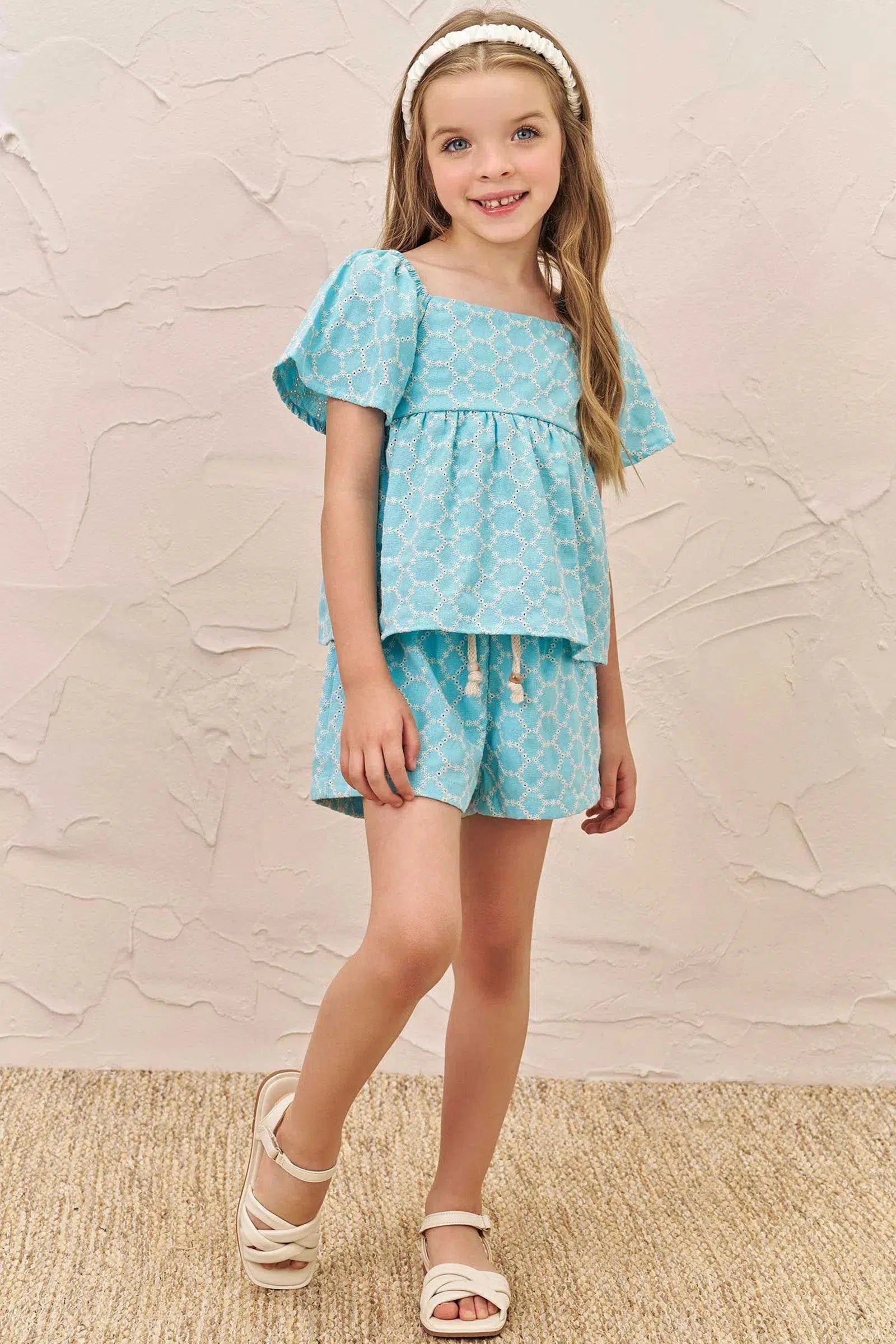 Conjunto de Bata e Shorts em Linho Bordado Dolce 74228 Infanti