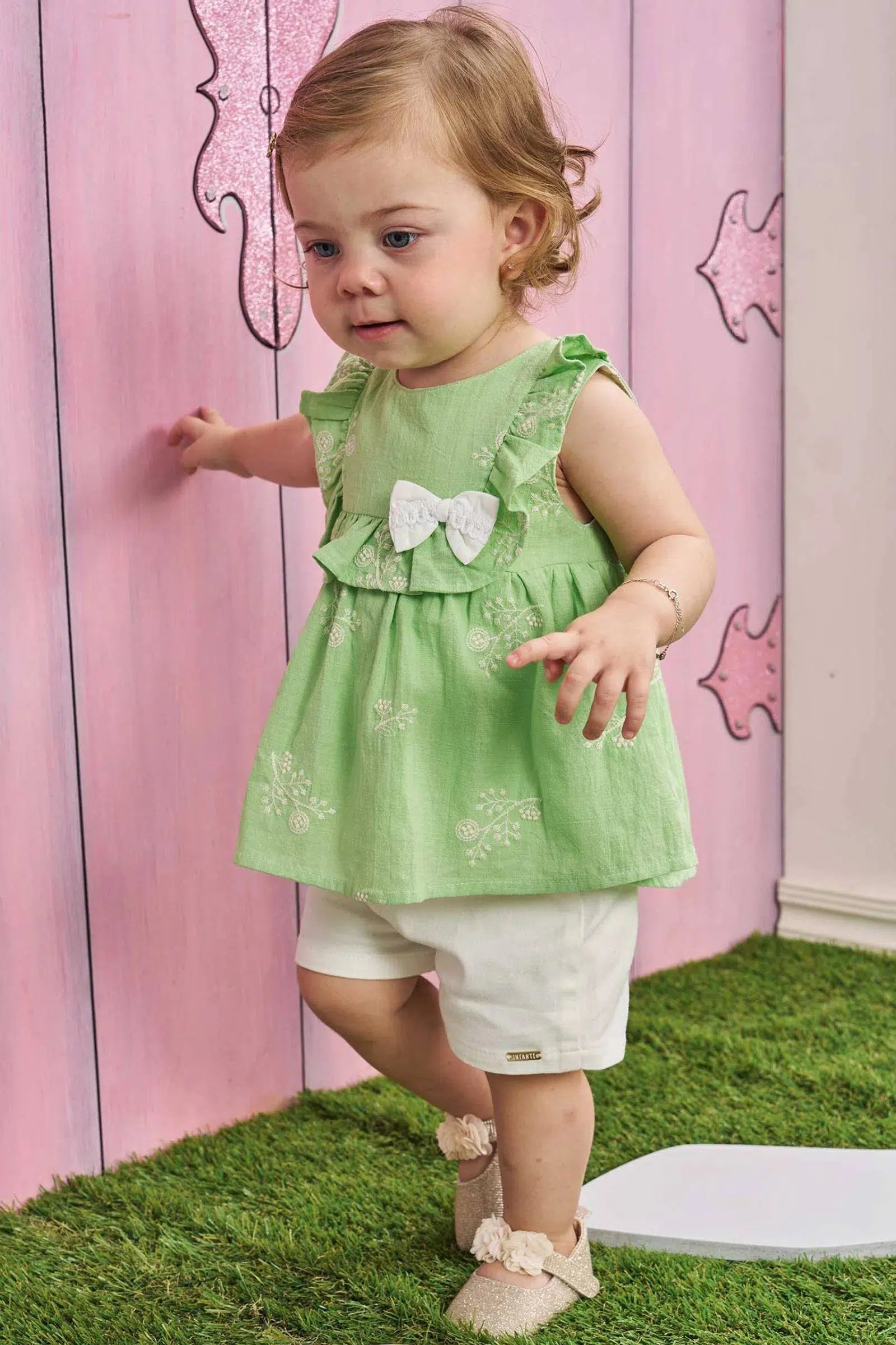 Conjunto de Bata em Tricoline Bordado com Shorts em Sarja Onix com Elastano 78223 Infanti