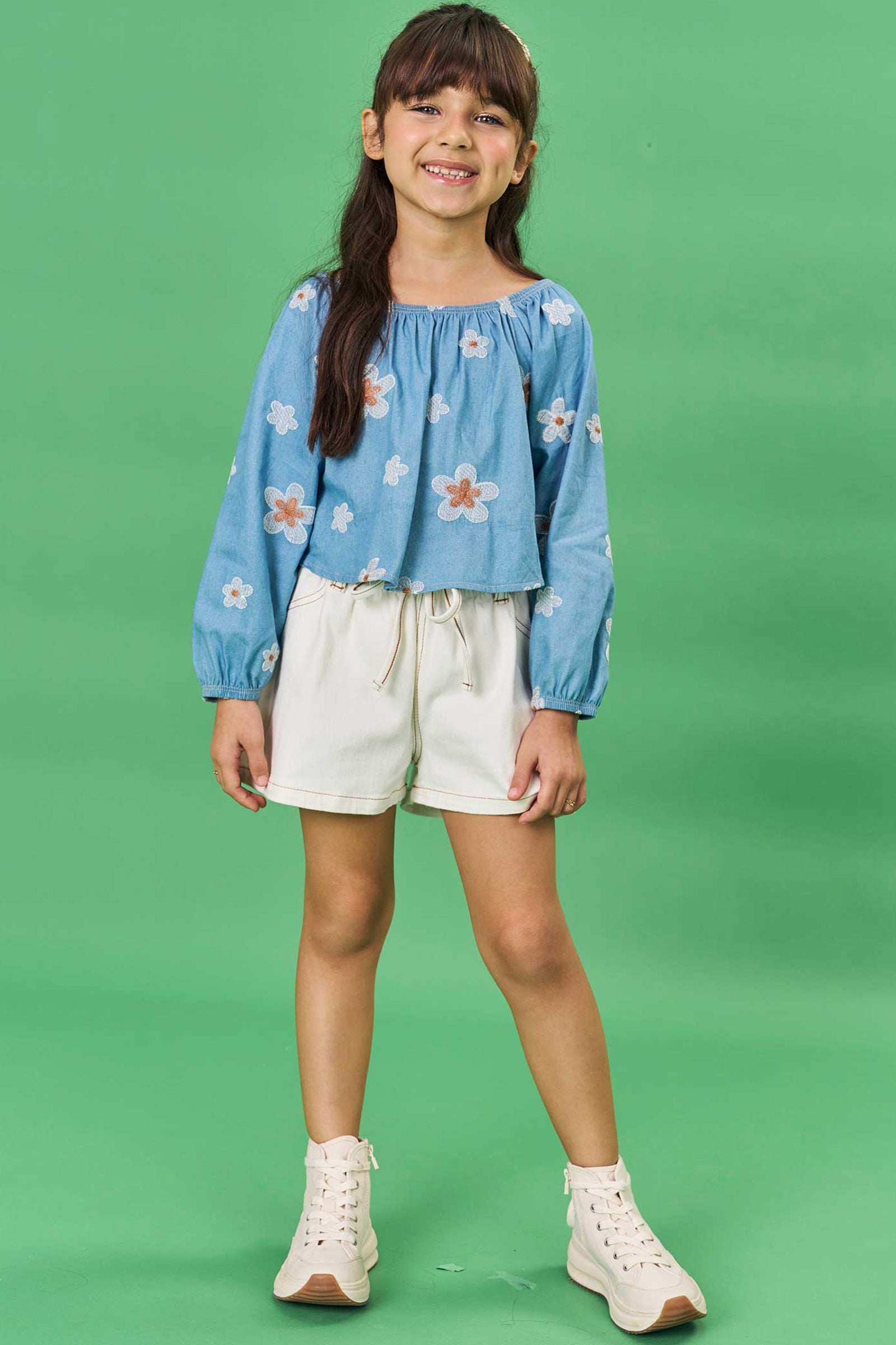 Conjunto de Blusa Boxy em Denim Bordado e Shorts em Sarja com Elastano 79199 Infanti Infantil Menina