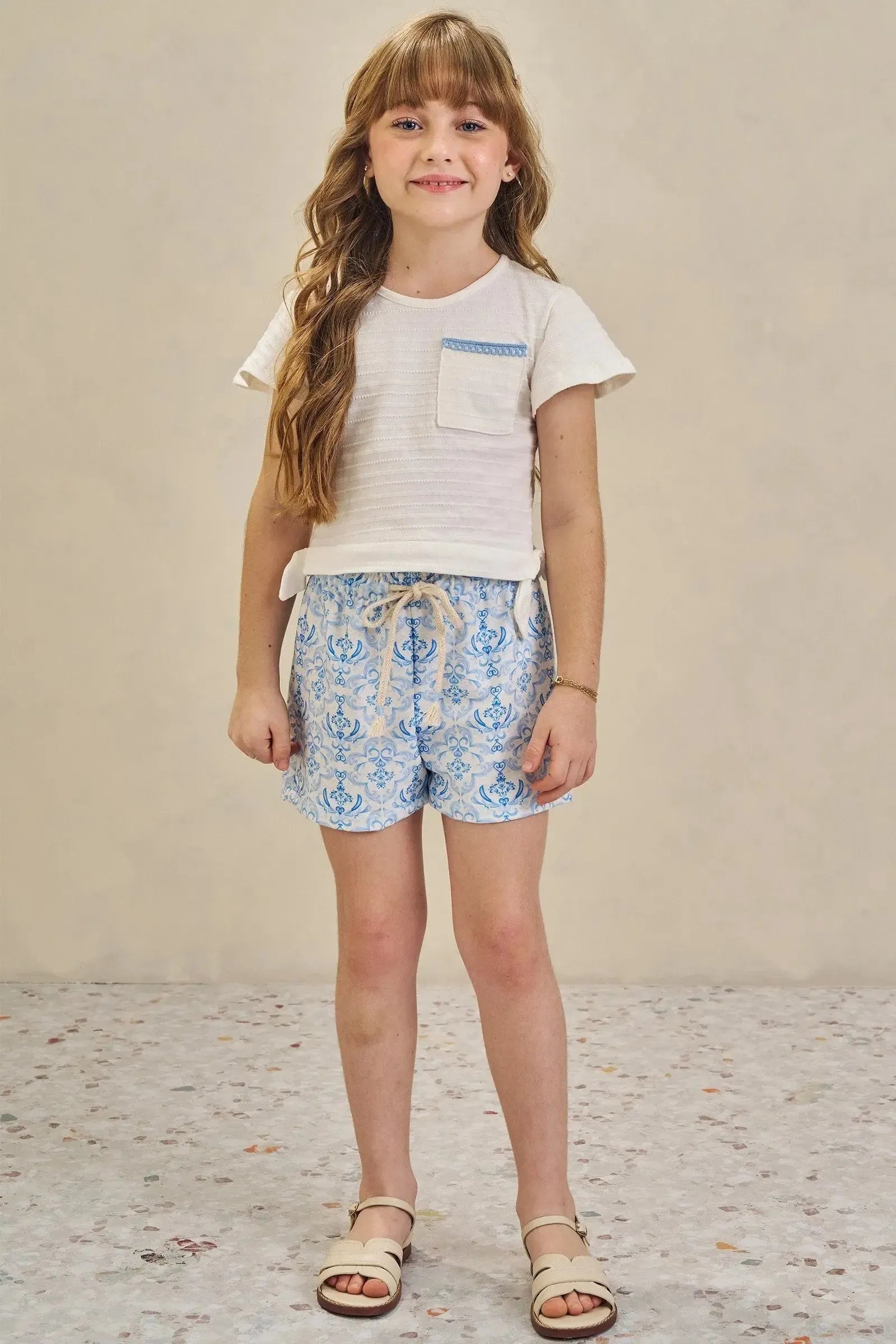 Conjunto de Blusa Boxy em Malha Textura e Shorts em Molecotton 84877 Infanti Infantil Menina