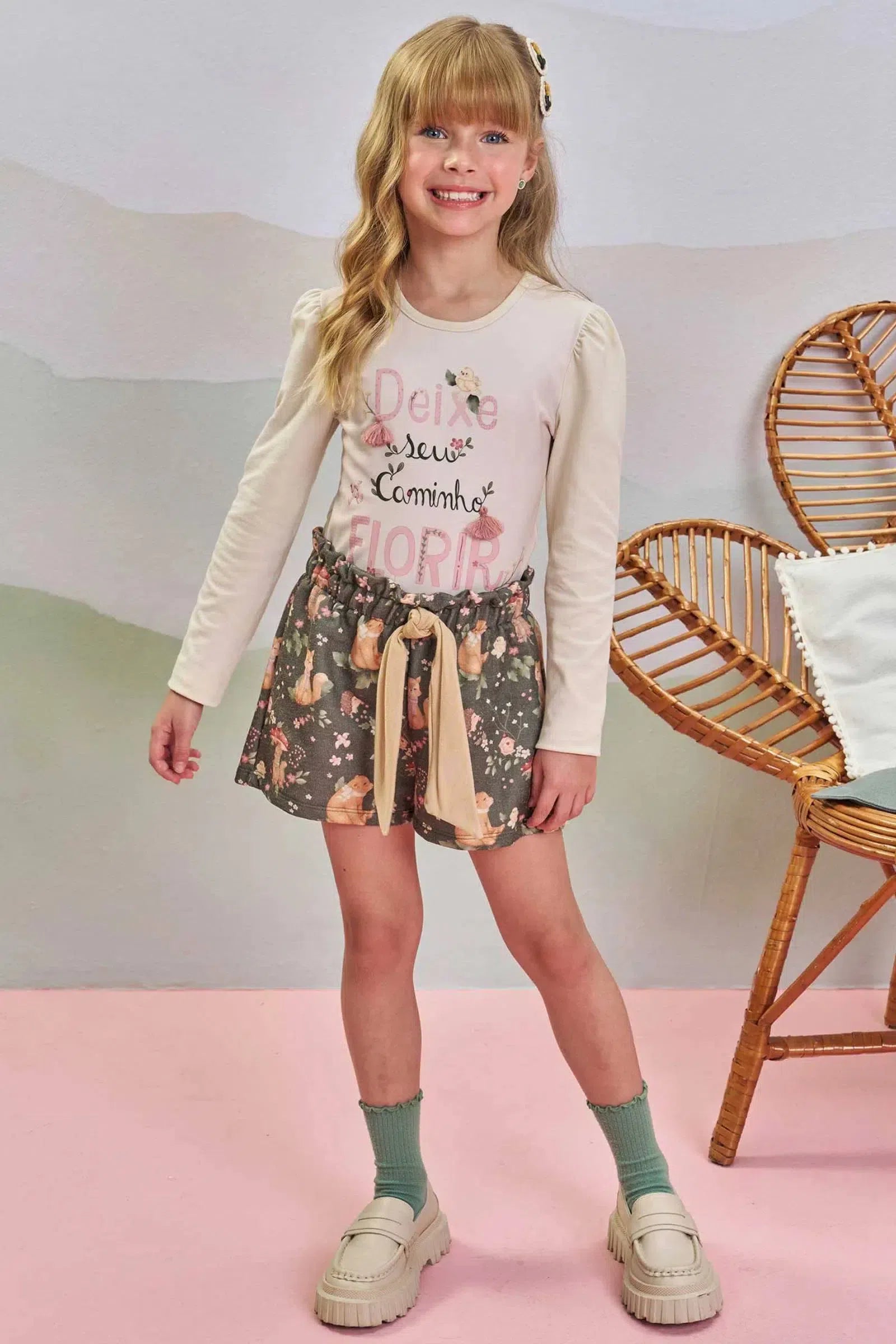 Conjunto de Blusa em Cotton com Shorts em Moletom Linho sem Pelúcia 80075 Infanti Infantil Menina