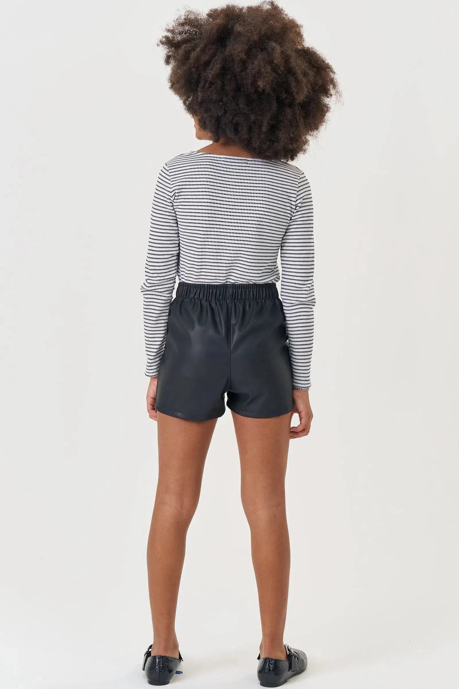 Conjunto de Blusa em Malha Texturizada e Shorts em Couro Sintético 80254 Lilimoon Teen Menina