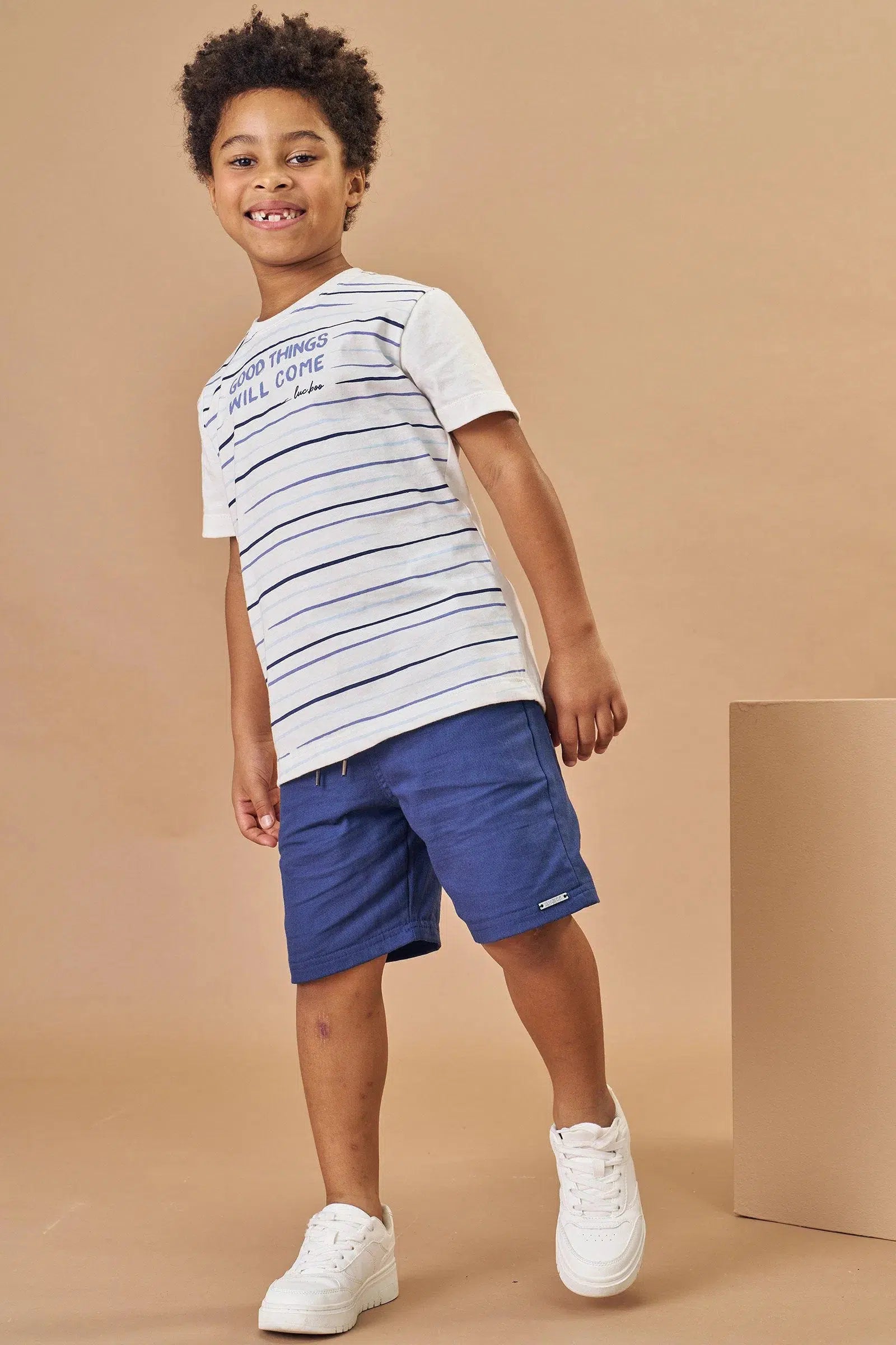 Conjunto Infantil Menino de Camiseta em Meia Malha e Bermuda em Linho Santorine com Elastano 81625 LucBoo