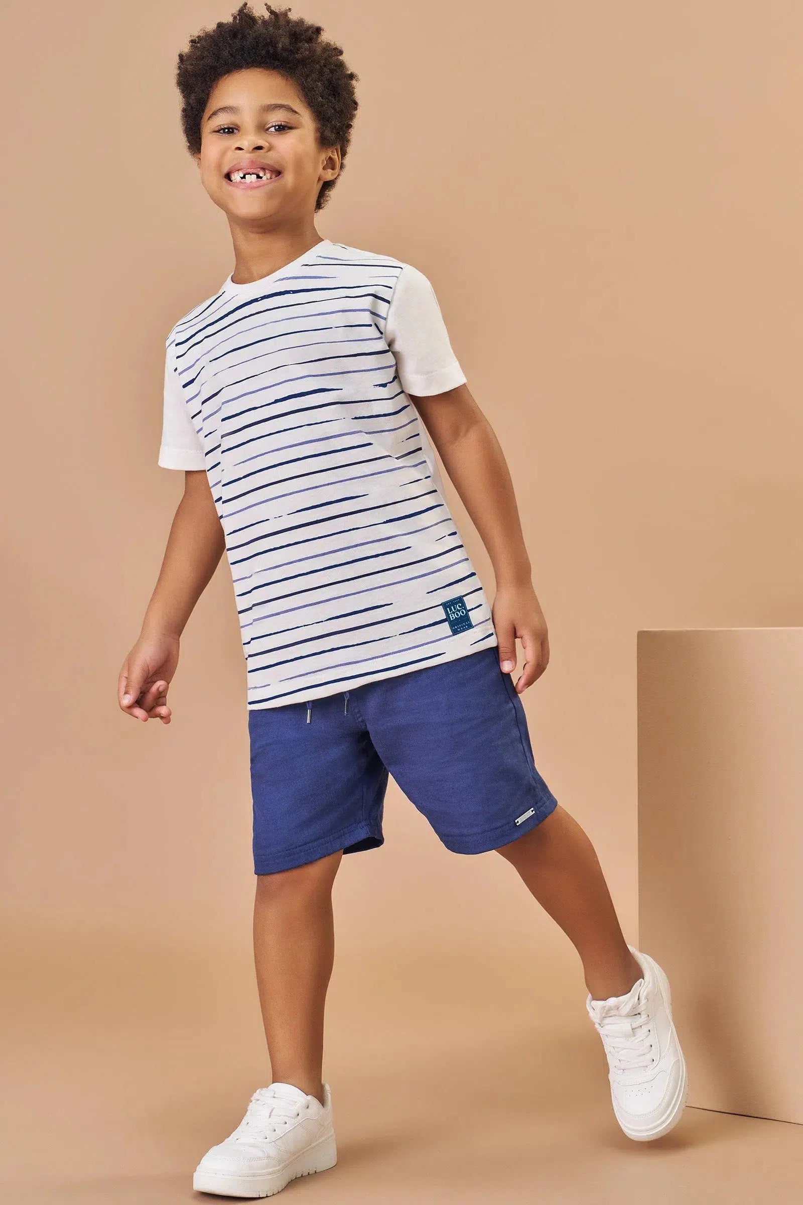 Conjunto Infantil Menino de Camiseta em Meia Malha e Bermuda em Linho Santorine com Elastano 81625 LucBoo