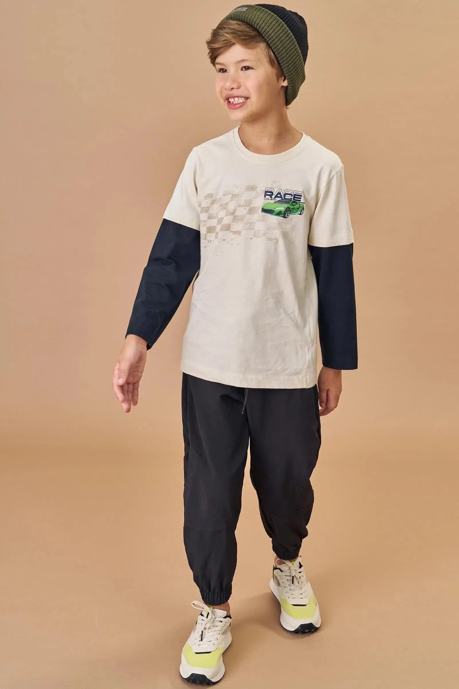 Conjunto de Camiseta em Meia Malha e Calça Jogger em Nylon Ergonomic com Elastano 79992 LucBoo Infantil Menino