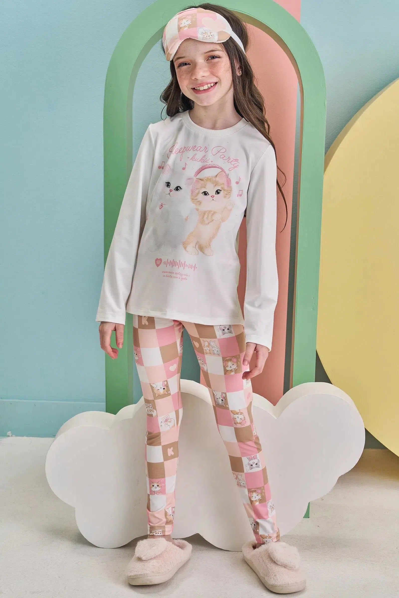 Conjunto de Pijama com Blusa e Calça Legging em Malha Comfy 79212 Kukiê Infantil Menina